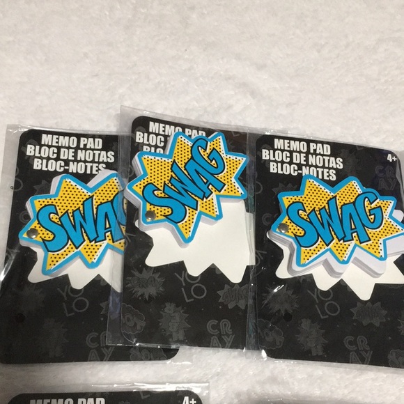 Lot of fifteen individually wrapped packages of note pads. Swag Cray H8er Yolo - Picture 2 of 5